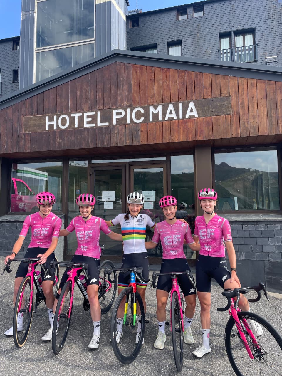 EF Education First en el Pic Maià Mountain Hotel Andorra