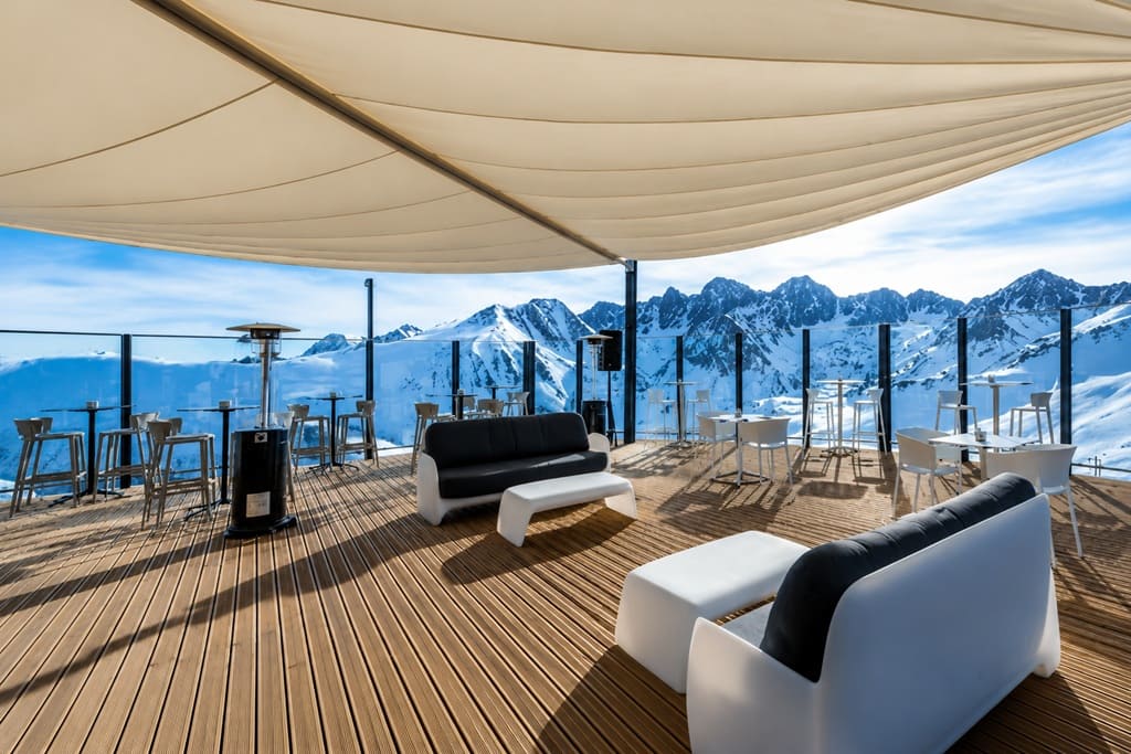 SUNDECK
