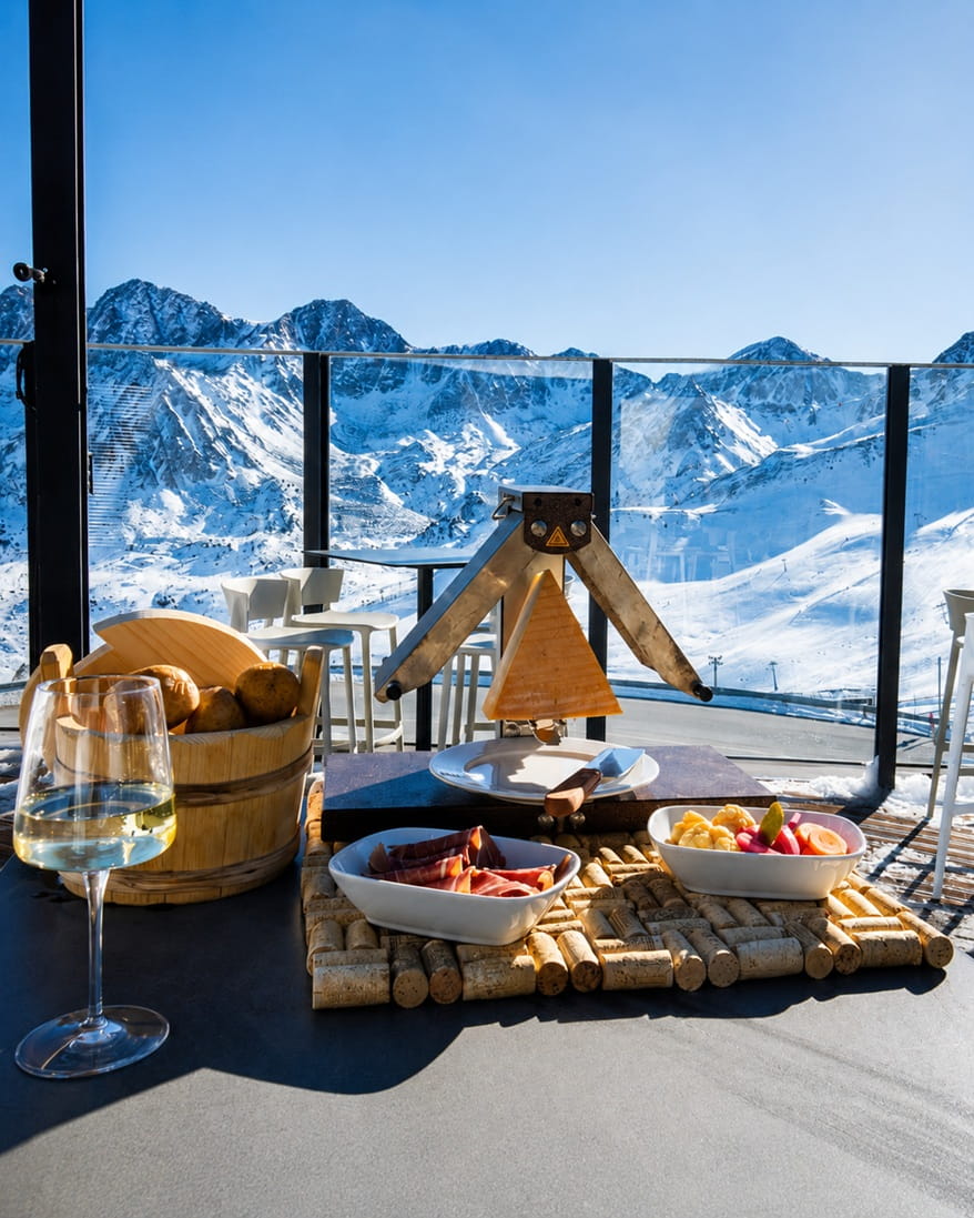 SunDeck & Cafetería del Pic Maià Mountain Hotel Andorra